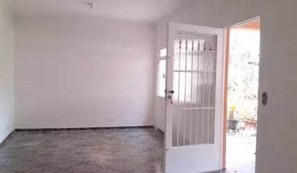 Casa a Venda na Vila Nova das Belezas - 4 quartos, 2 salas e 3 vagas de garagem.
