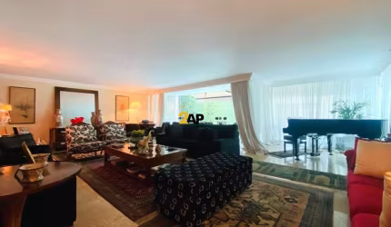 Luxuosa mansão de 4 quartos e 2 suítes na Granja Julieta, São Paulo-SP: 3 salas, 6 banheiros, 4 vagas, 450m² de área. Aproveite!