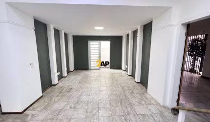 Casa Comercial de Alto Padrão em Moema - Indianópolis: 13 salas, 5 banheiros, 6 vagas e 387m²!