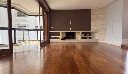 Imóvel de luxo no Jardim Fonte do Morumbi: Apartamento de 4 quartos com 4 suítes e 217m², em São Paulo-SP.