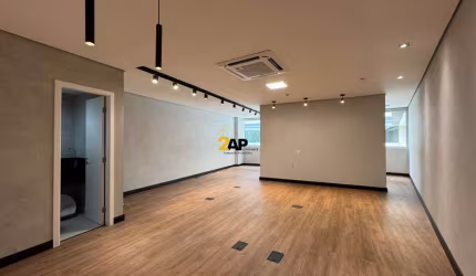 Sala comercial com 1 sala para alugar na Rua Jandiatuba, 630, Vila Andrade, São Paulo, 59 m2 por R$ 5.100