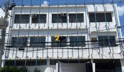 Prédio comercial para locação no Brooklin, com 8 banheiros e 35 vagas de garagem!