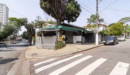 Ponto Comercial para Locação no Campo Belo: 4 Banheiros, 10 Vagas de Garagem, 130,00 m² de Área.