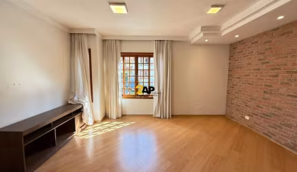 Casa em Condomínio à Venda em Cotia-SP - 3 Quartos, 1 Suíte, 2 Salas, 3 Banheiros, 2 Vagas, 150m² - Jardim da Glória.