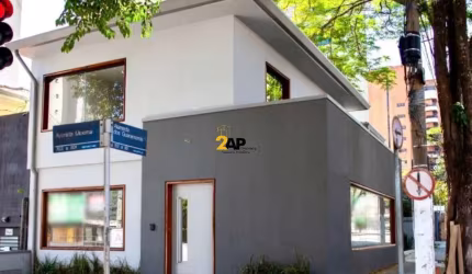 Imóvel Comercial para Aluguel em Moema: 3 Banheiros, 2 Vagas e 190m² de Área em São Paulo-SP