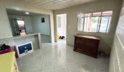 Imperdível: Casa de 3 quartos, sendo 1 suíte, no Campo Limpo com 220m² e 2 vagas!