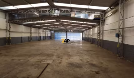 Galpão Comercial para Venda ou Locação em Moema, São Paulo-SP: 2 Banheiros e 600m² de Área