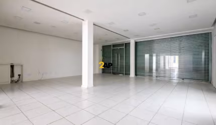 Alugue já este ponto comercial de 364m² na Vila Clementino, 5 salas, 3 banheiros, 4 vagas de garagem.