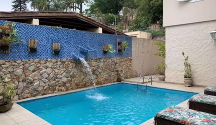 Espetacular Casa à Venda em São Paulo-SP, Fazenda Morumbi: 4 Quartos, 3 Suítes, 3 Salas, 2 Banheiros, 8 Vagas, 717m².