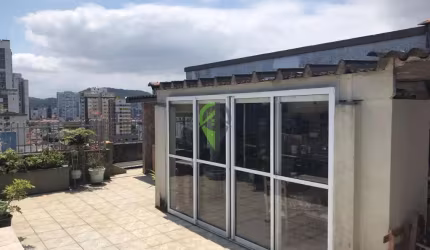 Apartamento Cobertura-Cobertura Duplex em Localização Privilegiada!  Localização: Próximo da Faculdade do Santa Cecília e Comércios em Geral