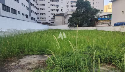 Oportunidade Única de Locação de Terreno na Ponta da Praia, Santos