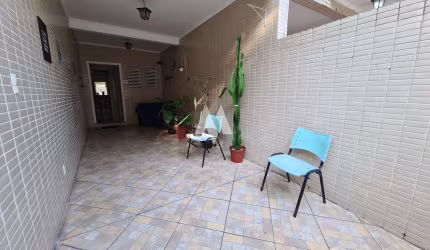 Casa Triplex no Marapé! Com 115m² e 3 quartos, sendo 1 suítes master com closet e 2 vagas!