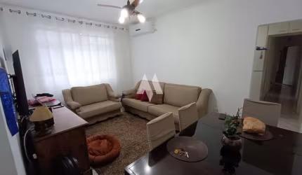 Apartamento  com 02 quartos á venda no Marapé em Santos