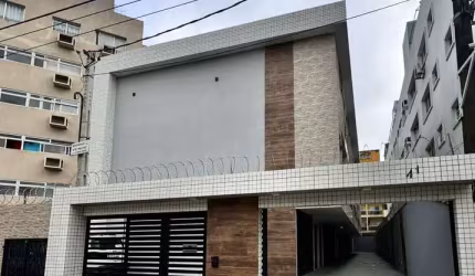 Casa Triplex Geminada - 134m² ,Arquitetura Moderna, Conforto Excepcional e na melhor localização da  Praia da Enseada.