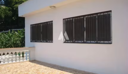 Casa à Venda no Centro de São Vicente– 307,73m², 4 Quartos, 1 Suíte, 4 Banheiros e Área de Festas