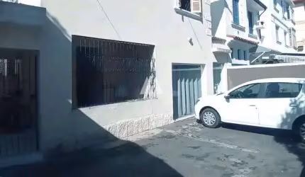 Casa para Venda em Santos, Pompéia, 4 dormitórios, 1 suíte, 3 banheiros, 2 vagas