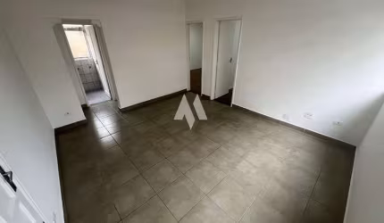 Apartamento com 2 Quartos e 1 banheiro à Venda, 76 m² por R$ 427.000