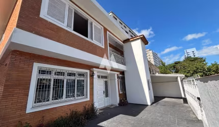 Casa para locação 5 dormitórios - 7 vagas - Ponta da Praia em Santos