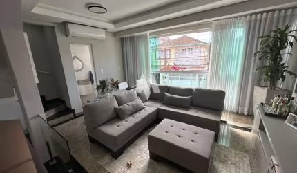 Casa moderna com 03 vagas de garagem na Aparecida!