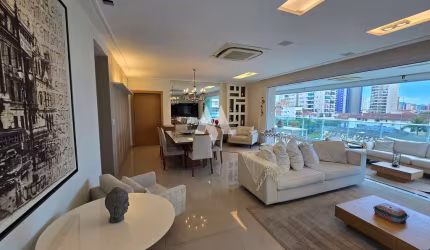 Espetacular! 277 m², 4 Suítes, 4 Vagas, Varanda Gourmet e Lazer na Cobertura!