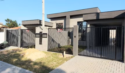 Casa nova, 3Q, suíte, jardim, terreno nos fundos, pergolado, 2 vagas