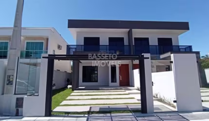 Casa com 3 quartos à venda na Rua João de Barro, 295, Canasvieiras, Florianópolis por R$ 1.200.000