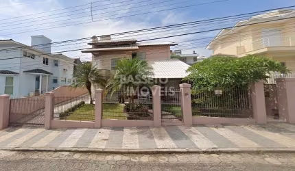 Casa em condomínio fechado com 4 quartos à venda na Rua Laélia Purpurata, 96, João Paulo, Florianópolis por R$ 2.471.000