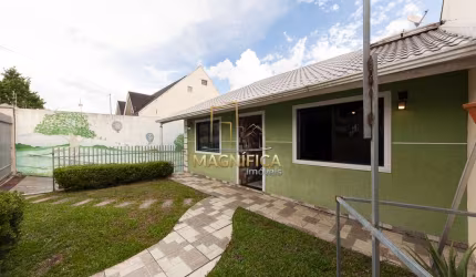 Casa com 3 quartos à venda na Rua Massaranduba, 2, Pinheirinho, Curitiba, 240 m2 por R$ 1.000.000