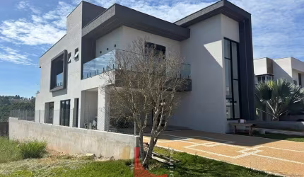 Casa no Condomínio Campos do Conde, Bragança Paul
