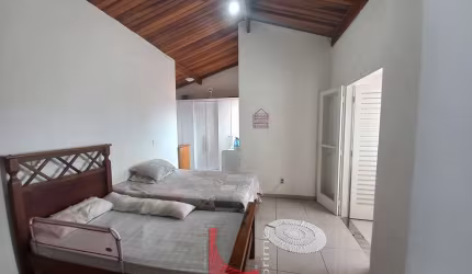 Casa com dois dormitorios na Vila Gato em Braganca