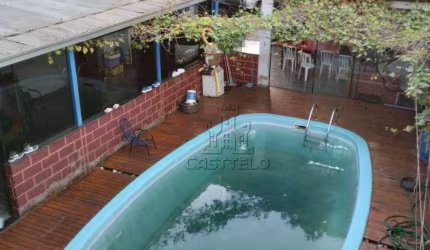 Sobrado à venda, 202 m² por R$ 470.000 - Conjunto Cafezal 4 - Londrina/PR