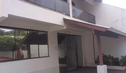 Sobrado à venda, 110 m² por R$ 640.000,00 - Conjunto Cafezal 1 - Londrina/PR