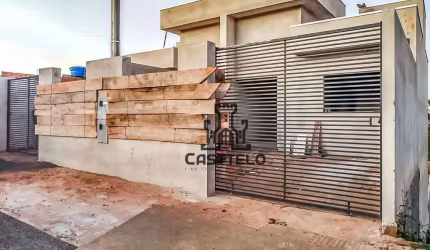 Sobrado com à venda por R$ 300.000 - Colinas - Londrina/PR