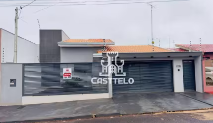 Casa com 3 dormitórios à venda, 300 m² por R$ 850.000,00 - Centro - Primeiro de Maio/PR