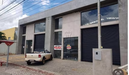 Barracão para alugar, 485 m² por R$ 6.900/mês - H.U. - Londrina/PR