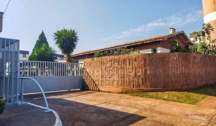 Apartamento com 2 dormitórios para alugar, 43 m² por R$ 930,00/mês - Conjunto Habitacinal cristal I - Londrina/PR