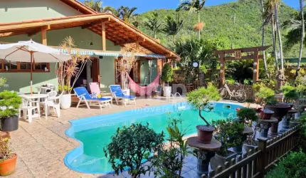 Casa à venda, 250 m² - Armação do Pântano do Sul - Florianópolis/SC