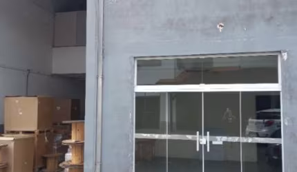 Barracão / Galpão / Depósito com 10 salas para alugar no Floresta, Joinville , 600 m2 por R$ 15.000