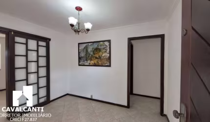 Casa com 4 quartos à venda no Bucarein, Joinville , 192 m2 por R$ 380.000