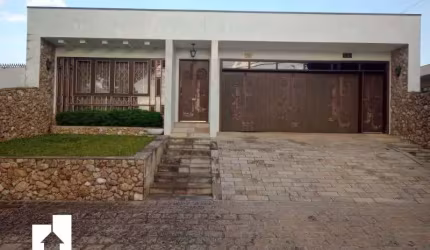 Casa com 4 quartos à venda em São Pedro, São José dos Pinhais , 456 m2 por R$ 1.595.000
