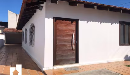 Casa com 2 quartos à venda no Jardim Amélia, Pinhais  por R$ 720.000