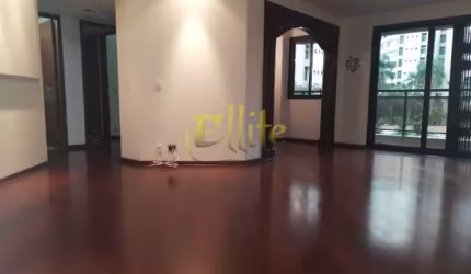 Apartamento semi mobiliado de 03 dormitórios na região de Moema em São Paulo!
