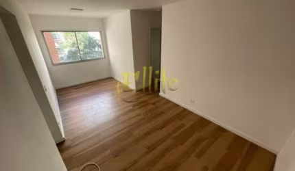 Apartamento sem mobília com 02 dormitórios para locação no bairro Moema, São Paulo!