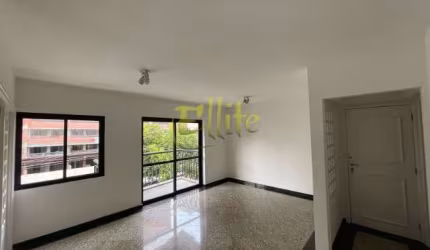 Apartamento sem mobília para locação na região de Moema, São Paulo!