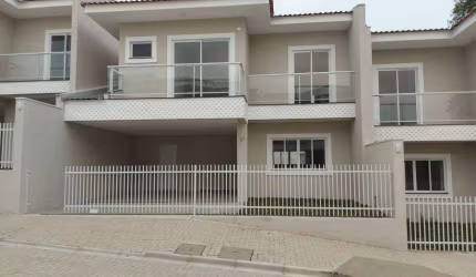 Casa com 3 quartos à venda na Rua Eugênia Segala Foggiatto, 200, Aristocrata, São José dos Pinhais, 241 m2 por R$ 899.000