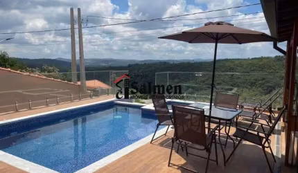 Chalé mobiliado com piscina e churrasqueira em Mairinque, aceita permuta.