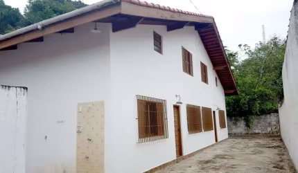 Casa à venda com 3 dormitórios + 1 edícula na Praia Dos Sonhos - Itanhaém, SP
