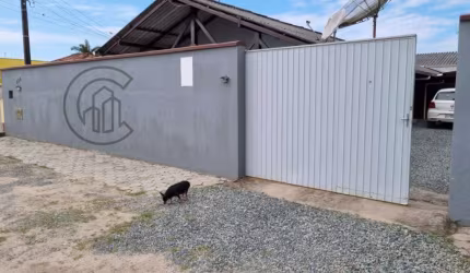 Casa com 3 quartos à venda na Bento Gonçalves, 905, Armação, Penha por R$ 700.000