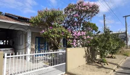 Casa com 3 quartos à venda na Paulo da Silveira, 244, Centro, Barra Velha por R$ 850.000