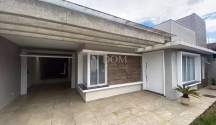 CASA COM PISCINA NA BONSUCESSO